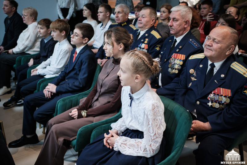 В Тульском государственном музее оружия награждали победителей и призеров регионального этапа всероссийского патриотического конкурса «Память сильнее времени». Тульский Государственный Музей Оружия