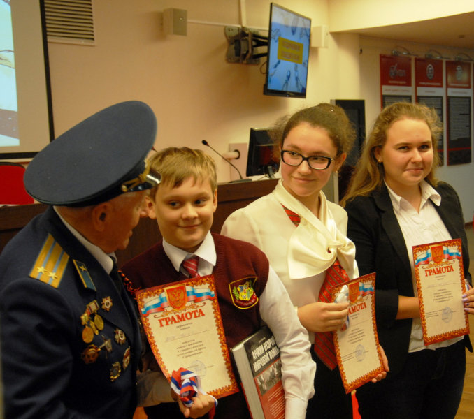 Серебряное перо: «Пишем… оперативно, злободневно, креативно!..» Тульский Государственный Музей Оружия