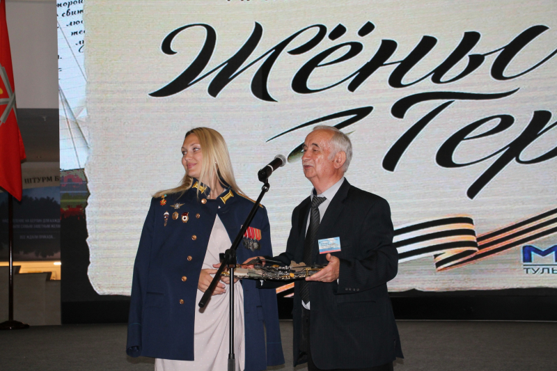 В музее оружия творческая группа региональной организации «Жены Героев» представила театрализованную литературно-музыкальную программу, посвященную участникам специальной военной операции Тульский Государственный Музей Оружия