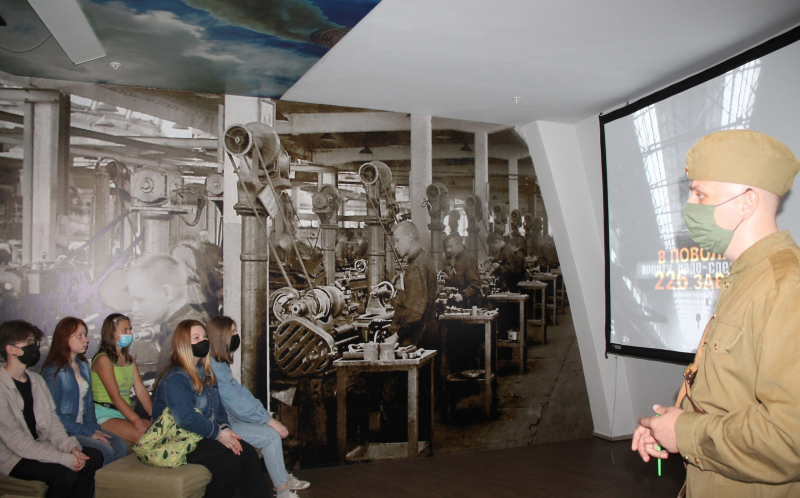 «Рабочий город стал бойцом»: Тульский музей оружия проводит Уроки мужества к 80-летию героической обороны Тулы Тульский Государственный Музей Оружия