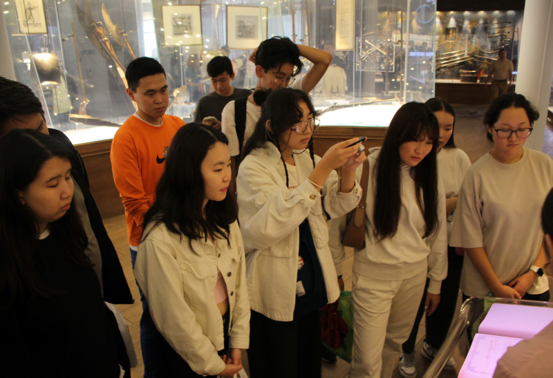 В музее оружия прошла патриотическая акция «Никто не забыт, ничто не забыто» Региональной общественной организации «Якутское землячество» г. Москвы Тульский Государственный Музей Оружия