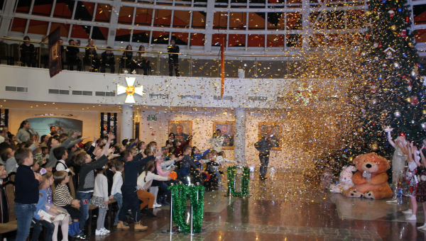 Сегодня в Тульском музее оружия состоялась премьера новогоднего военно-исторического театрализованного представления «Богатырский «шлем» на страже Нового года» Тульский Государственный Музей Оружия