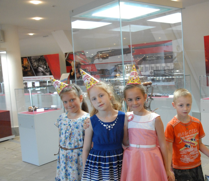 Музей оружия чествует именинников! Тульский Государственный Музей Оружия