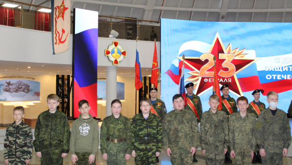 День защитника Отечества в Тульском музее оружия! Торжественное построение воспитанников военно-патриотического клуба «Тайфун» Тульский Государственный Музей Оружия