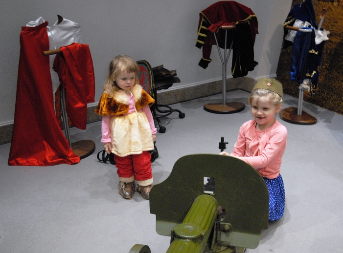 Весело и познавательно: в музее оружия благотворительная акция «Новогодний подарок». Тульский Государственный Музей Оружия