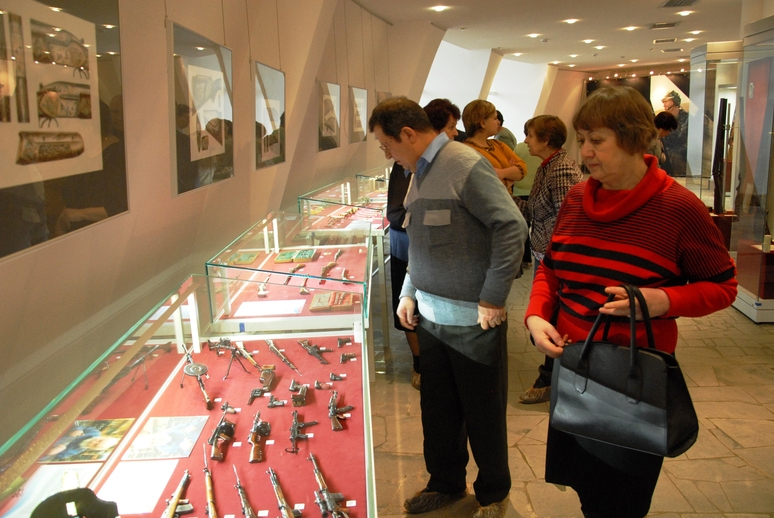 Весело и познавательно: в музее оружия благотворительная акция «Новогодний подарок». Тульский Государственный Музей Оружия