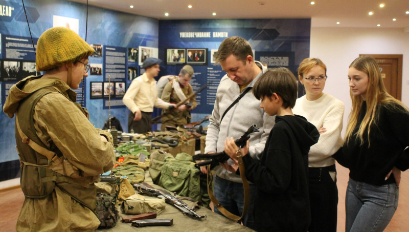 «Ночь искусств 2022». Интерактивный исторический экскурс вместе с реконструкторами военно-исторического клуба «129-й Гвардейский мотострелковый полк» Тульский Государственный Музей Оружия