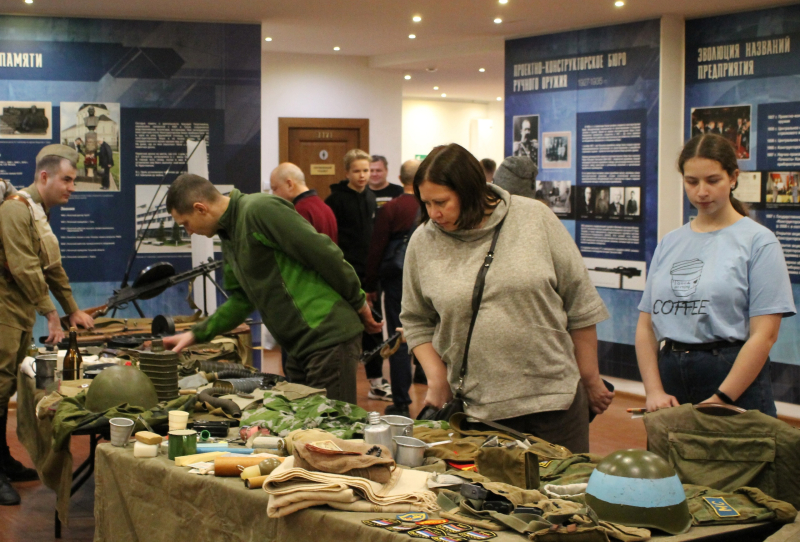 «Ночь искусств 2022». Интерактивный исторический экскурс вместе с реконструкторами военно-исторического клуба «129-й Гвардейский мотострелковый полк» Тульский Государственный Музей Оружия