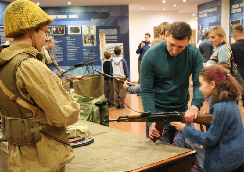 «Ночь искусств 2022». Интерактивный исторический экскурс вместе с реконструкторами военно-исторического клуба «129-й Гвардейский мотострелковый полк» Тульский Государственный Музей Оружия