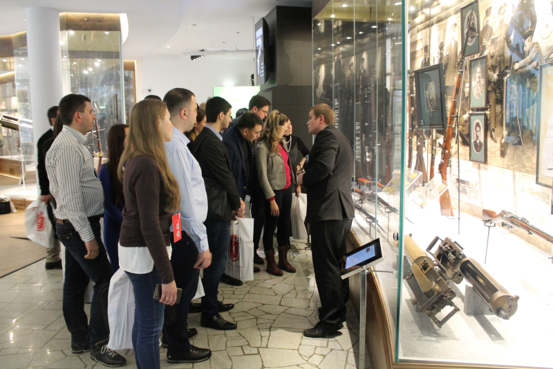 Молодые политики России и зарубежья в гостях у музея оружия! Тульский Государственный Музей Оружия