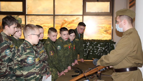 Новое поколение защитников Отечества проходит «Курс молодого бойца» и участвует в «Танковых боях» в Тульском музее оружия! Тульский Государственный Музей Оружия