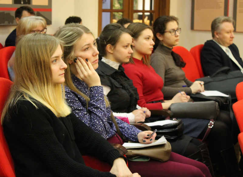 В музее оружия обсудили вопросы содержания исторического образования в свете достижений современной науки. Тульский Государственный Музей Оружия