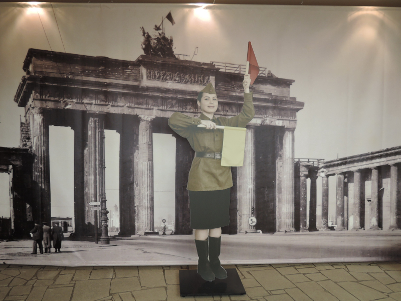 Спешите! Выставка «Не смолкнет слава тех великих лет!» закрывается! Тульский Государственный Музей Оружия