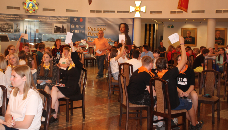 В музее оружия состоялся региональный этап интеллектуального квиза, посвященного празднованию 350-летия со дня рождения великого российского Императора Петра I Тульский Государственный Музей Оружия