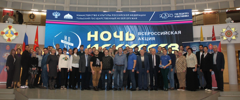 По доброй традиции в эту историческую «музейную ночь» посетители музея стали свидетелями масштабного интеллектуального поединка «Знай наше!» Тульский Государственный Музей Оружия
