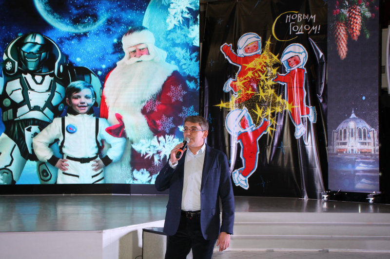 Сегодня участников новогоднего представления «Звездный дозор Богатырского Шлема» приветствовал глава администрации города-героя Тулы Д.В. Миляев Тульский Государственный Музей Оружия