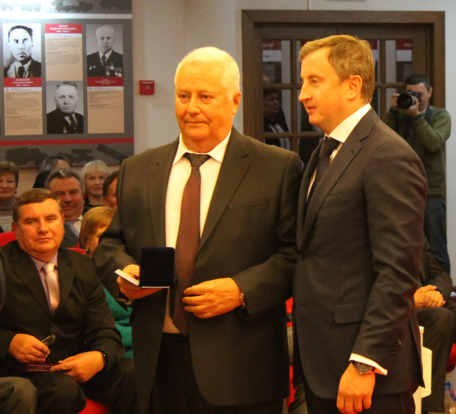 В музее оружия сотрудников НПО «Высокоточные комплексы» поздравили с наступающим Днем машиностроителя. Тульский Государственный Музей Оружия