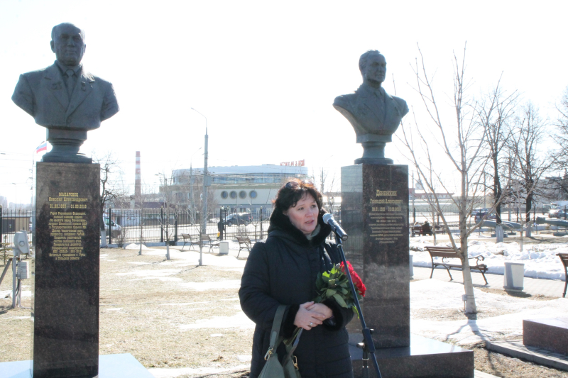 Торжественная церемония на Аллее Славы знаменитых оружейников города Тулы в честь 83-ей годовщины со дня рождения Героя России Макаровца Н.А. - большого друга и наставника Тульского музея ору Тульский Государственный Музей Оружия