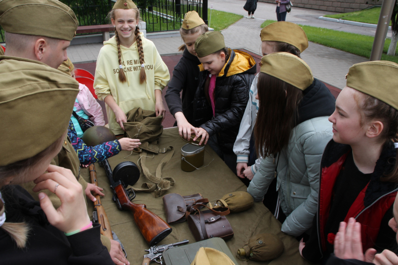 Счастливые детские лица и море позитива! 1 июня в Тульском музее оружия - программа «ШЛЕМ: Школьники Летом Едут в Музей!» Тульский Государственный Музей Оружия