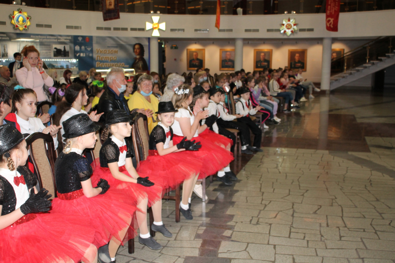 Счастливые детские лица и море позитива! 1 июня в Тульском музее оружия - программа «ШЛЕМ: Школьники Летом Едут в Музей!» Тульский Государственный Музей Оружия