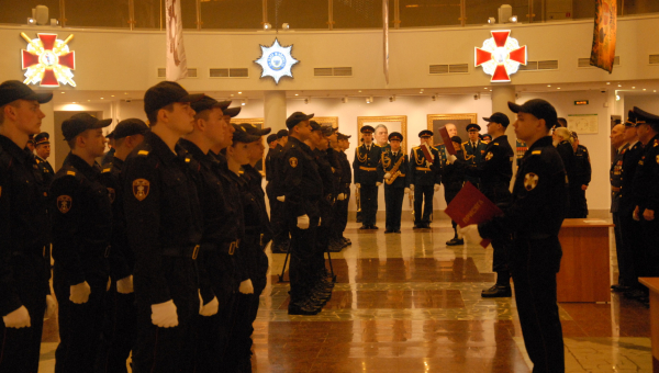 В музее оружия сотрудники Нацгвардии присягнули на верность Отечеству Тульский Государственный Музей Оружия