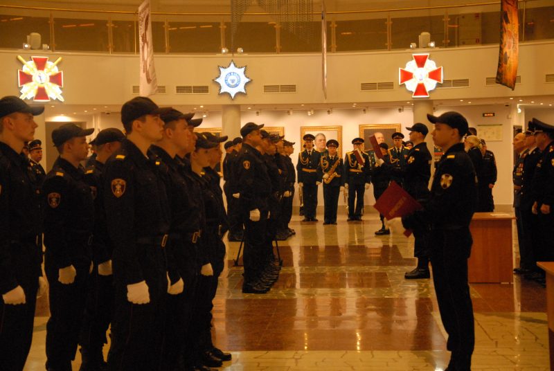 В музее оружия сотрудники Нацгвардии присягнули на верность Отечеству Тульский Государственный Музей Оружия