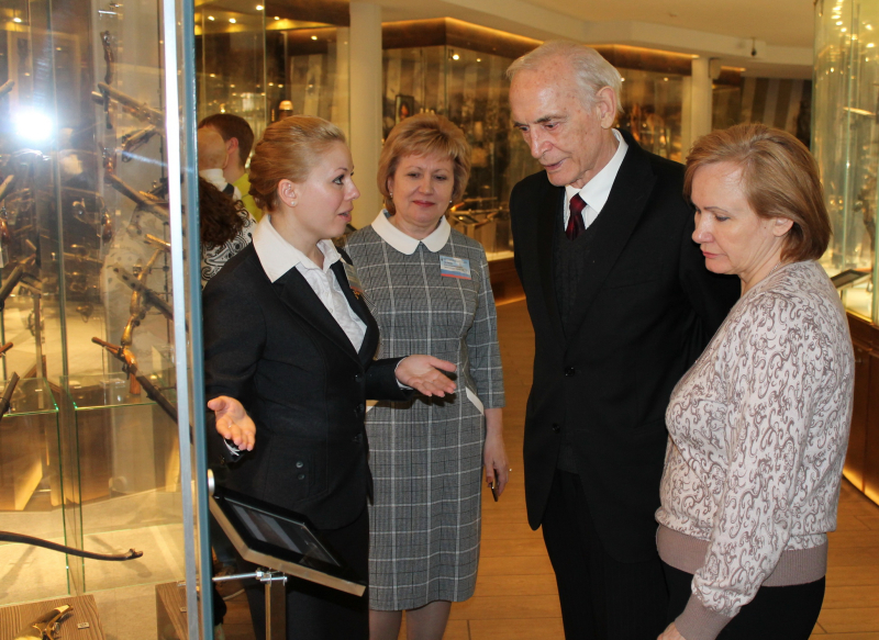 «Есть такая профессия – Родину защищать!» В.С. Лановой в Тульском музее оружия Тульский Государственный Музей Оружия