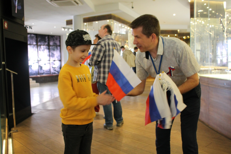 День России в Тульском музее оружия: патриотическая акция «Триколор»! Тульский Государственный Музей Оружия