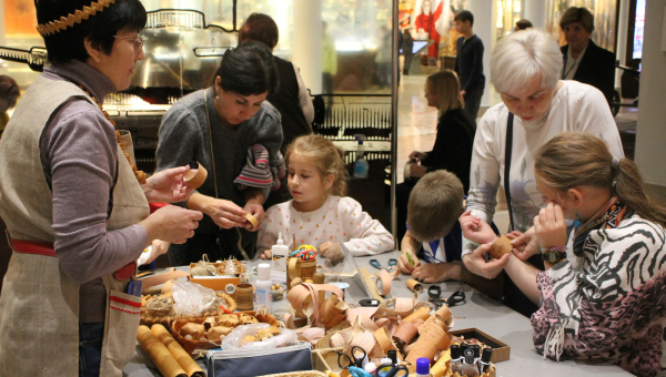Тула - город оружейного искусства! Наши традиции - на века! Музей оружия делится лучшими ремесленными секретами тульских мастеров. Тульский Государственный Музей Оружия