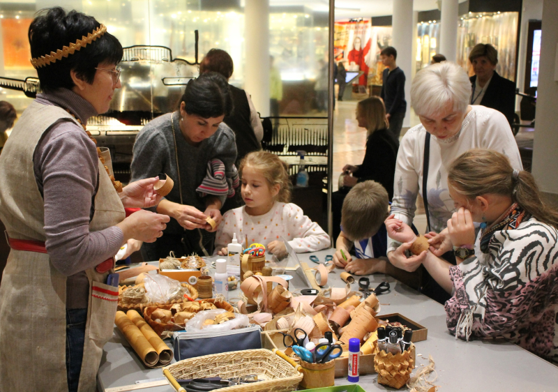 Тула - город оружейного искусства! Наши традиции - на века! Музей оружия делится лучшими ремесленными секретами тульских мастеров. Тульский Государственный Музей Оружия