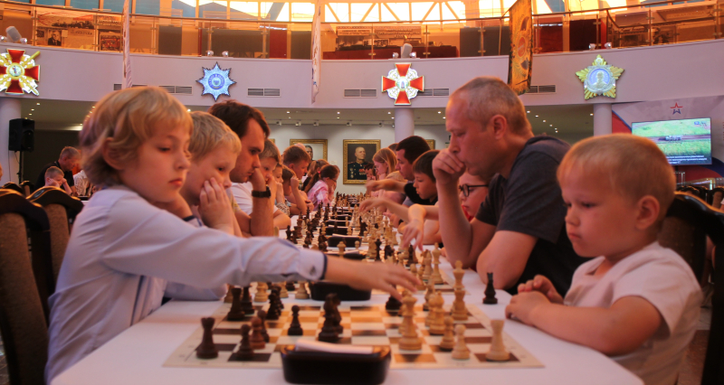 В Тульском государственном музее оружия завершился третий этап межрегионального проекта, организованного Тульской шахматной гостиной при поддержке Президентского фонда культурных инициатив. Тульский Государственный Музей Оружия