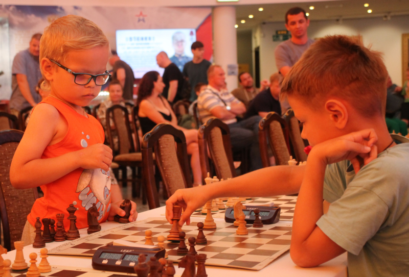 В Тульском государственном музее оружия завершился третий этап межрегионального проекта, организованного Тульской шахматной гостиной при поддержке Президентского фонда культурных инициатив. Тульский Государственный Музей Оружия