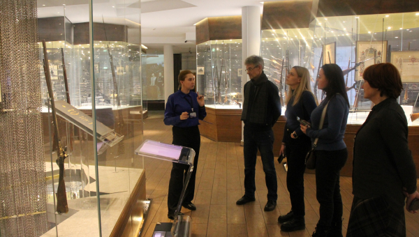 Тульский музей оружия посетили сотрудники Донецкого Республиканского краеведческого музея Тульский Государственный Музей Оружия