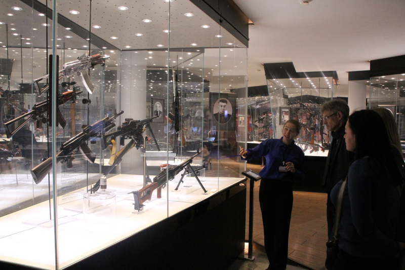 Тульский музей оружия посетили сотрудники Донецкого Республиканского краеведческого музея Тульский Государственный Музей Оружия