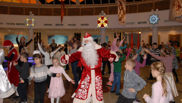 Подарите сказку своему ребенку! Новогодние игровые программы в «здании-шлеме» музея оружия! 2, 3, 5 января! 12.00! Тульский Государственный Музей Оружия