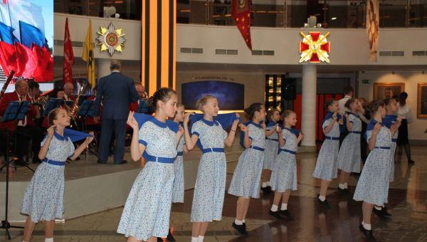 Патриотическая акция «Синий платочек Победы» Тульский Государственный Музей Оружия