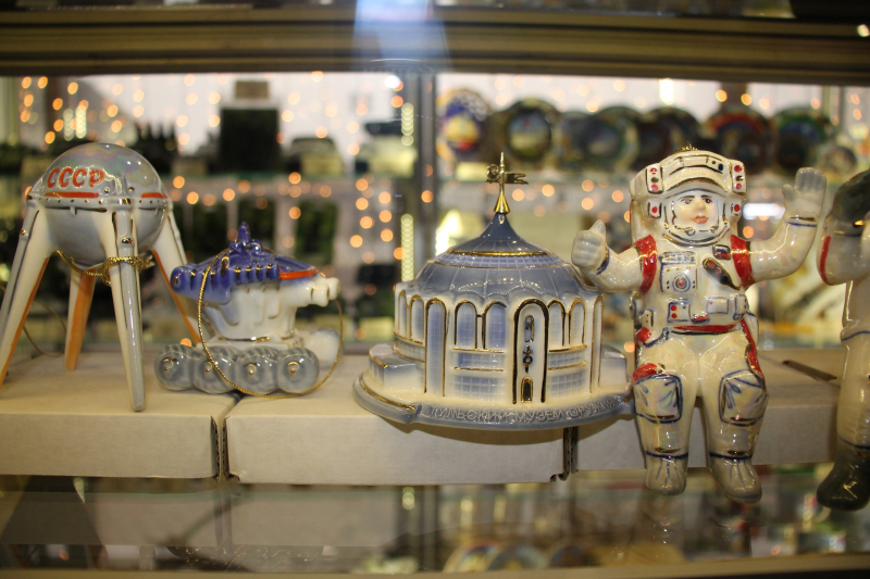 Это просто космос! «Космическая» елка, специальное космическое питание и уникальные фарфоровые космические елочные украшения в музее оружия! Тульский Государственный Музей Оружия