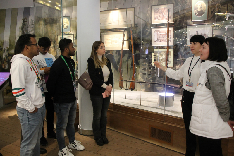 Сегодня прошел Всероссийский Урок Мужества «МЫ РОССИЯ». Центральной площадкой проведения Урока Мужества стал Тульский государственный музей оружия! Тульский Государственный Музей Оружия