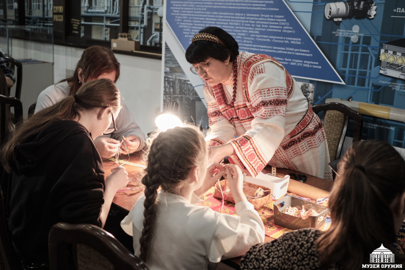 В «Ночь искусств» в музее оружия древние традиции оживают в руках современных умельцев Тульский Государственный Музей Оружия