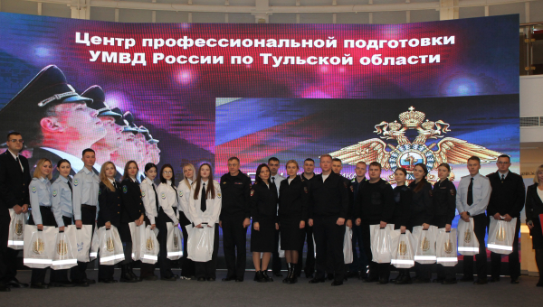 Тульский музей оружия вместе с Центром профессиональной подготовки сотрудников УМВД России по Тульской области провел стратегическую командную игру «Стальные стражи в бою» Тульский Государственный Музей Оружия