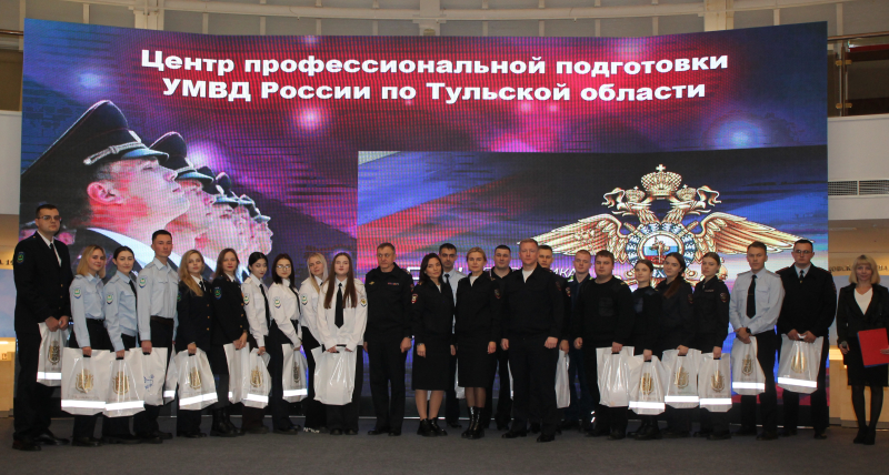 Тульский музей оружия вместе с Центром профессиональной подготовки сотрудников УМВД России по Тульской области провел стратегическую командную игру «Стальные стражи в бою» Тульский Государственный Музей Оружия