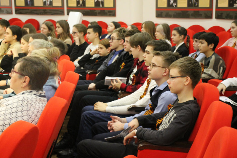 В Тульском музее оружия состоялся Урок мужества «Сражение на Волге – решительный шаг к Победе», посвященный 80-летию Сталинградской битвы Тульский Государственный Музей Оружия