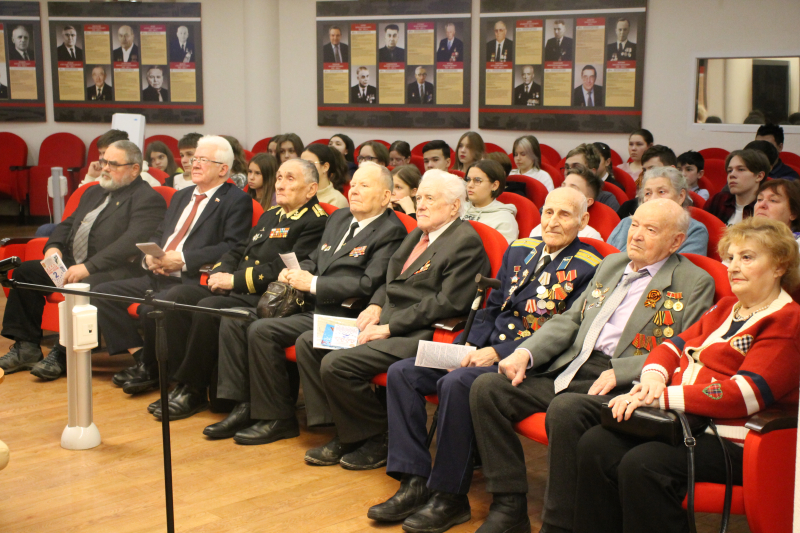 В Тульском музее оружия состоялся Урок мужества «Сражение на Волге – решительный шаг к Победе», посвященный 80-летию Сталинградской битвы Тульский Государственный Музей Оружия