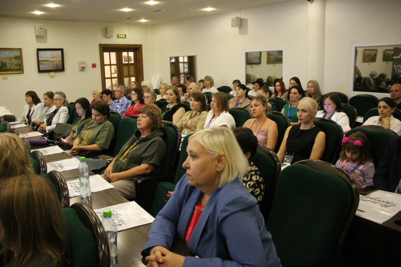 В Зале Славы российского оружия Тульского музея оружия собрались более 300 участников регионального патриотического форума «Всё для Победы 71!» Тульский Государственный Музей Оружия