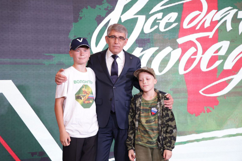 В Зале Славы российского оружия Тульского музея оружия собрались более 300 участников регионального патриотического форума «Всё для Победы 71!» Тульский Государственный Музей Оружия