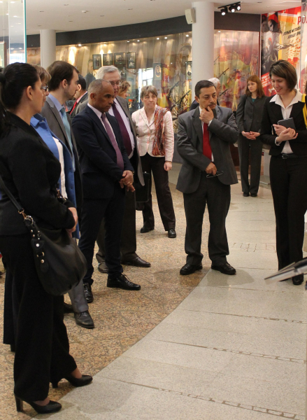 Делегация послов и представителей посольств стран Латинской Америки в музее оружия. Тульский Государственный Музей Оружия