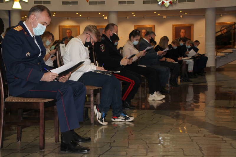 В музее оружия прошел Диктант Обороны Тулы. Мероприятие приурочено к 80-летнему юбилею героической обороны города во время Великой Отечественной войны, а также 45-летию присвоения Туле почетн Тульский Государственный Музей Оружия