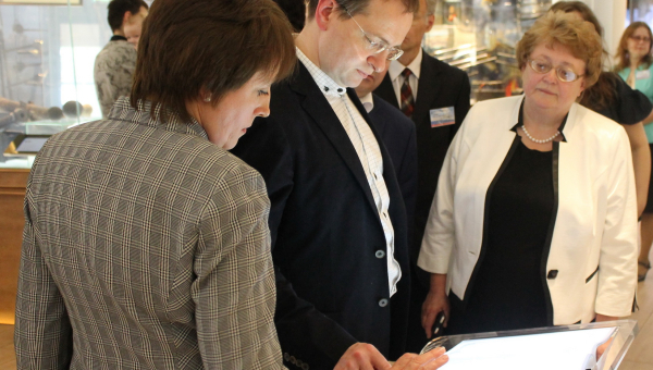 Министр культуры РФ Мединский В.Р. познакомился с новой постоянной экспозицией музея оружия Тульский Государственный Музей Оружия