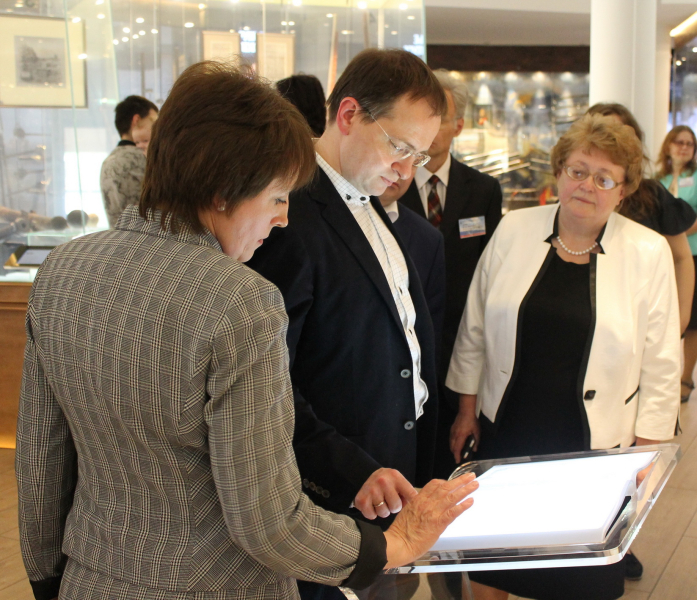 Министр культуры РФ Мединский В.Р. познакомился с новой постоянной экспозицией музея оружия Тульский Государственный Музей Оружия