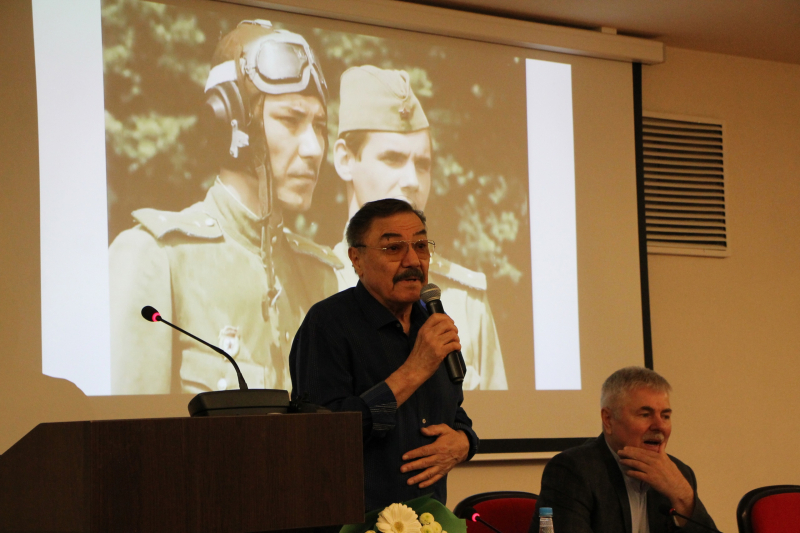 В Тульском музее оружия состоялась творческая встреча с заслуженным артистом Узбекской ССР, актером, режиссёром Рустамом Сагдуллаевым Тульский Государственный Музей Оружия